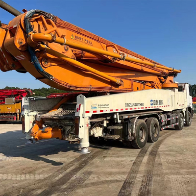 큰 분명한 구성을 위한 디젤 엔진 콘크리트 펌프 트럭 300 KW 푸츠마이스터 M56 5